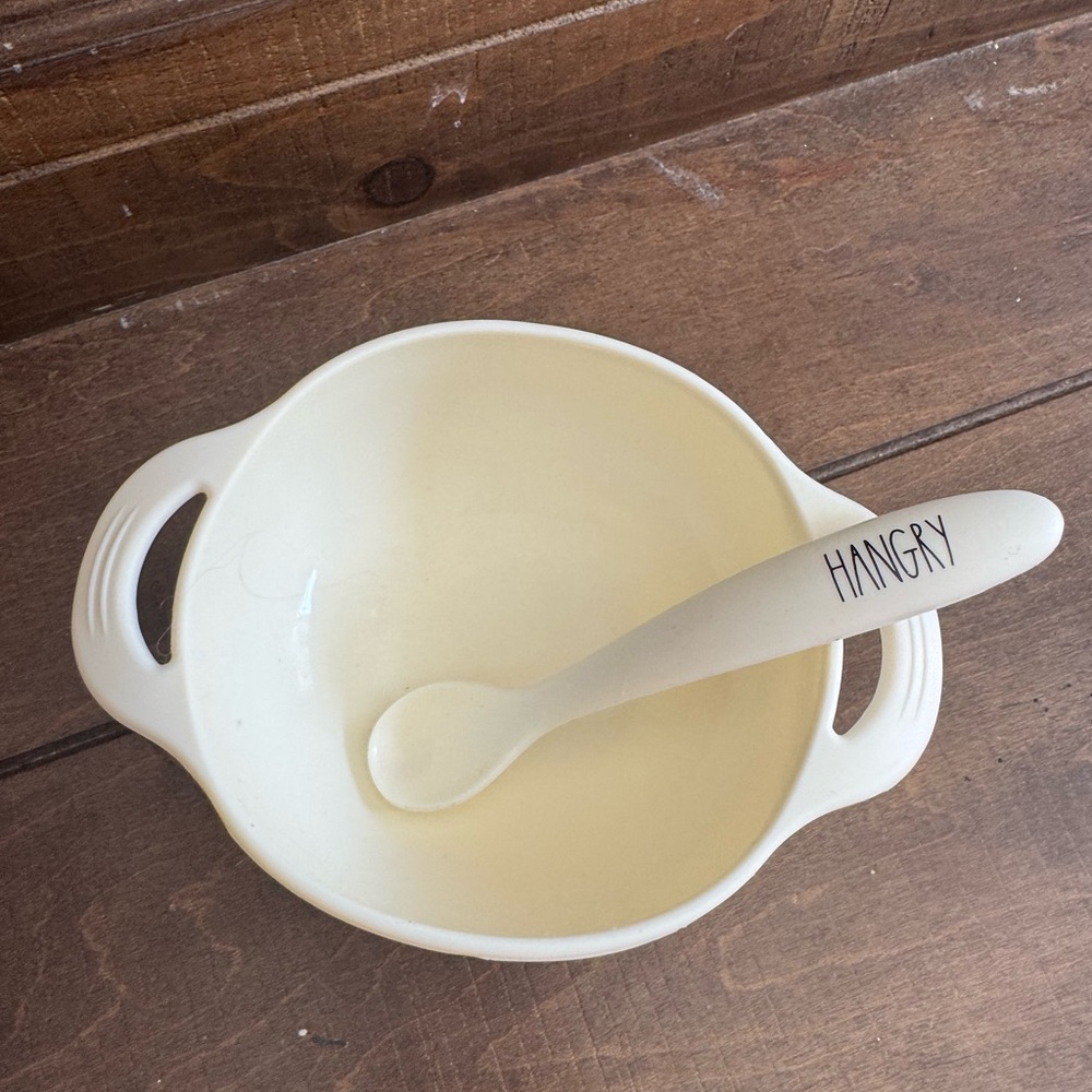Rae Dunn Baby White "Hangry" Silicone Suction Bowl BPA/PVC Free 6M  W/spoon NWOT - Picture 2 of 2